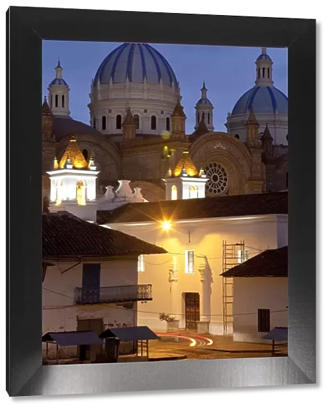 Cathedral of the Immaculate Conception, built in 1885, at dusk, Cuenca, Ecuador