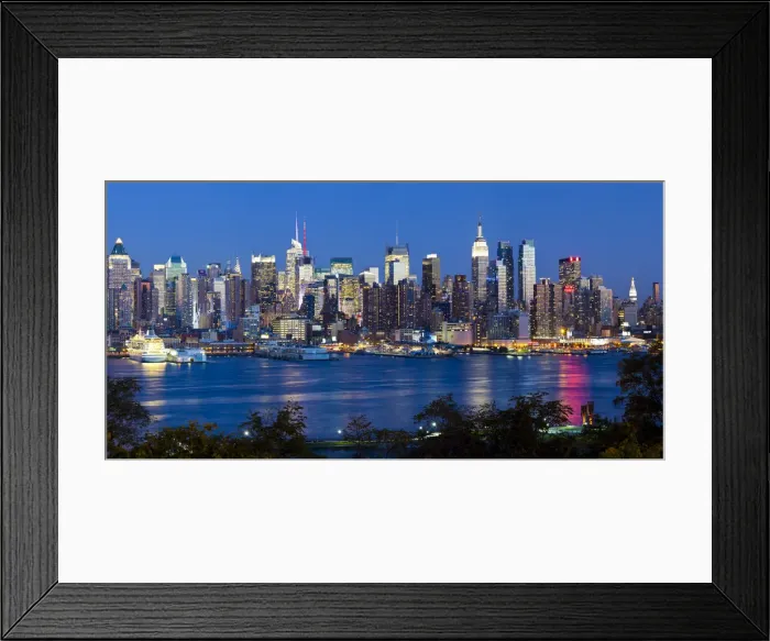 Framed Print : Manhattan, view of Midtown Manhattan across the Hudson River, New York, USA Framed Print : Manhattan, view of Midtown Manhattan across the Hudson River, New York, USA