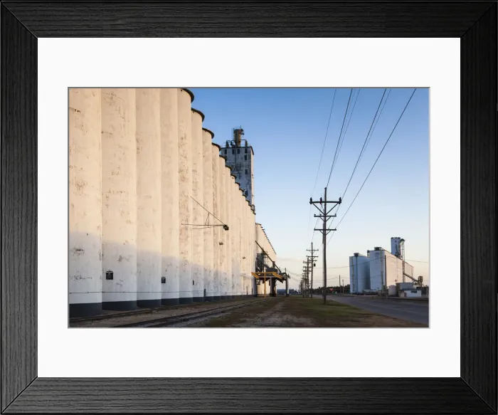 Framed Print : USA, Kansas, Hutchinson, grain elevator Framed Print : USA, Kansas, Hutchinson, grain elevator