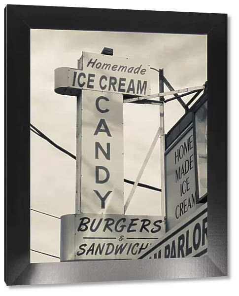 USA, New Jersey, Bloomfield, Holstens Ice Cream Parlor, final location used for the