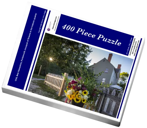 USA, New Hampshire, Portsmouth, bouquet of flowers in the historic quarter