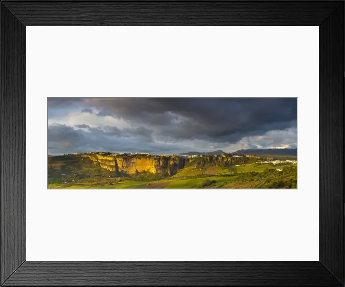 Framed Print : Puento Nuevo & the White Village of Ronda at sunset, Ronda, Malaga Province, Andalusia Framed Print : Puento Nuevo & the White Village of Ronda at sunset, Ronda, Malaga Province, Andalusia
