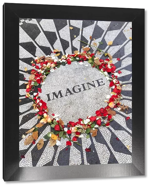 USA, New York City, Manhattan, Central Park, Strawberry Fields, Imagine Mosaic