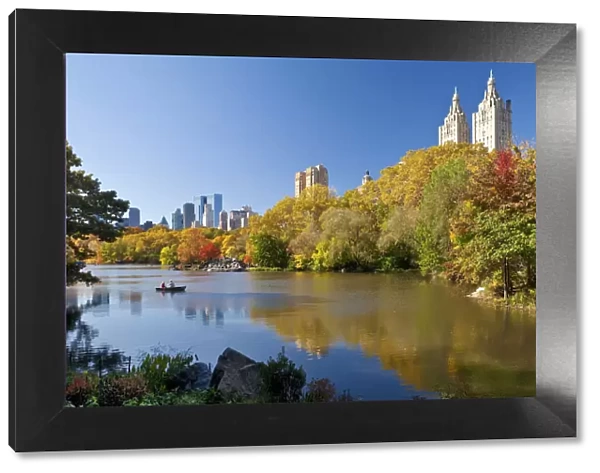 USA, New York City, Manhattan, Central Park and buildings along Central Park West