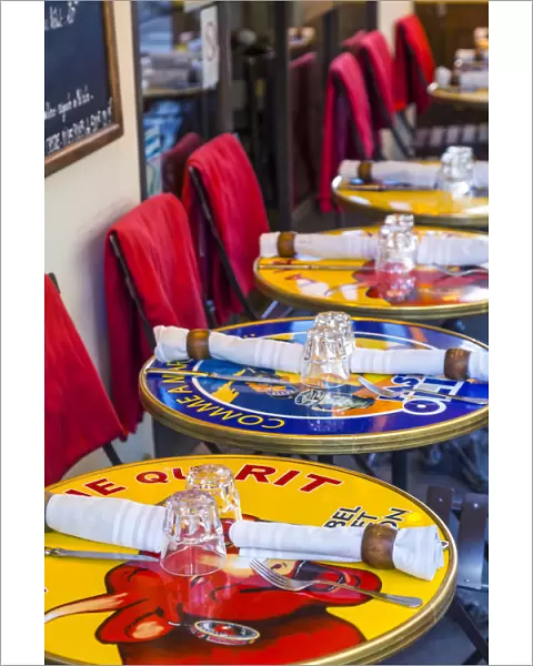 Table settings, restaurant, Paris, France