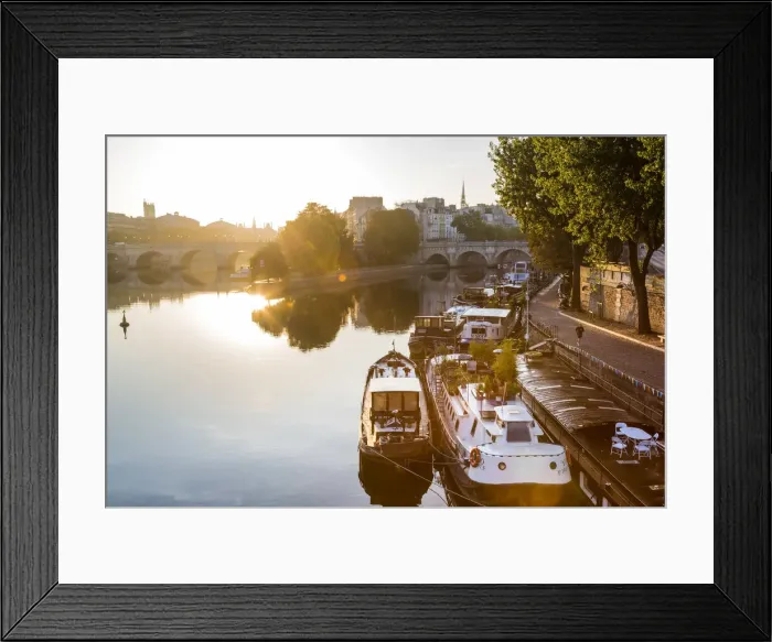 Framed Print : Early morning view to Ile de la Cite, River Seine, Paris, France Framed Print : Early morning view to Ile de la Cite, River Seine, Paris, France