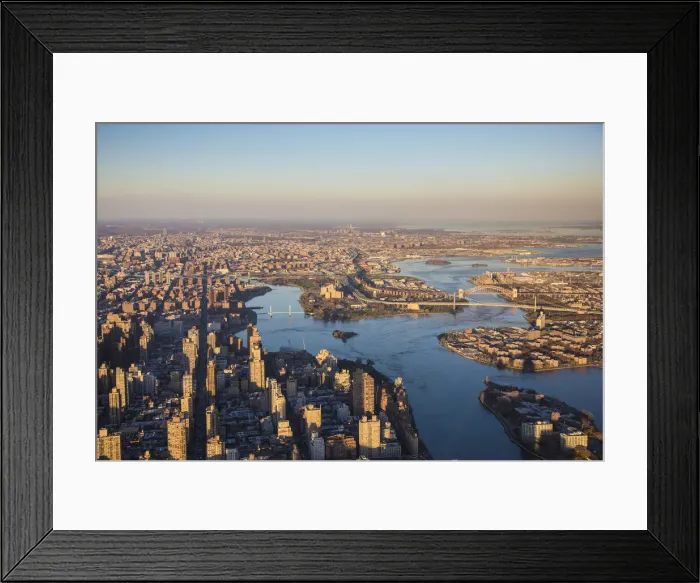 Framed Print : East River looking north to the Bronx, Manhattan, New York City, New York, USA Framed Print : East River looking north to the Bronx, Manhattan, New York City, New York, USA