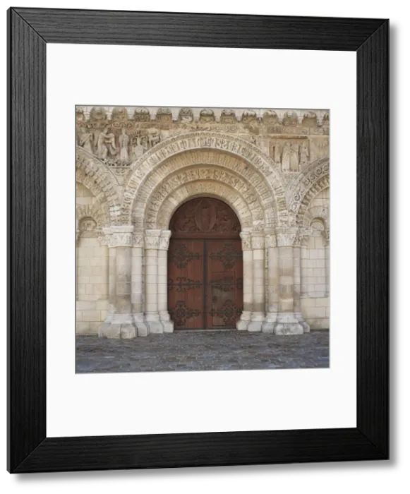 Framed Print : Portal of the cathedral Notre-Dame la Grande, Poitiers, Poitou-Charantes, France Framed Print : Portal of the cathedral Notre-Dame la Grande, Poitiers, Poitou-Charantes, France