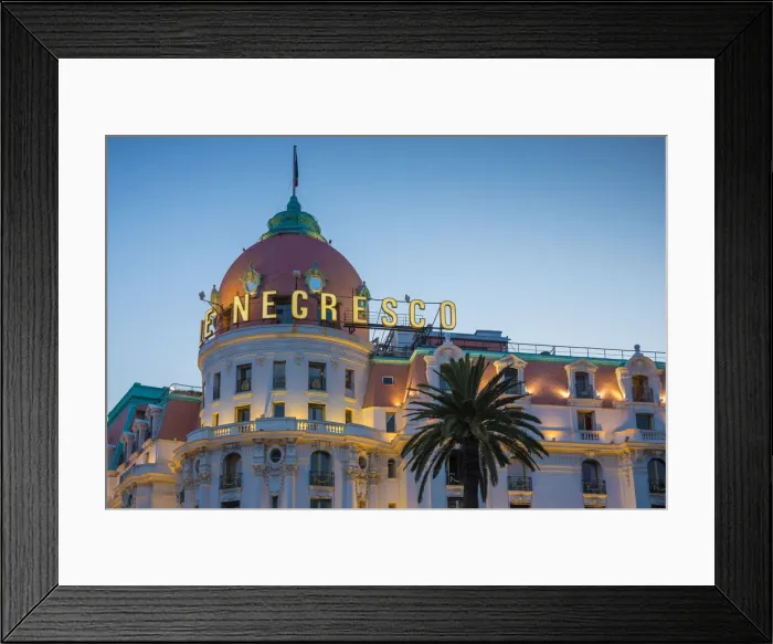 Framed Print : Le Negresco Hotel, Promenade des Anglais, Nice, Alpes-Maritimes, Provence-Alpes-Cote Framed Print : Le Negresco Hotel, Promenade des Anglais, Nice, Alpes-Maritimes, Provence-Alpes-Cote