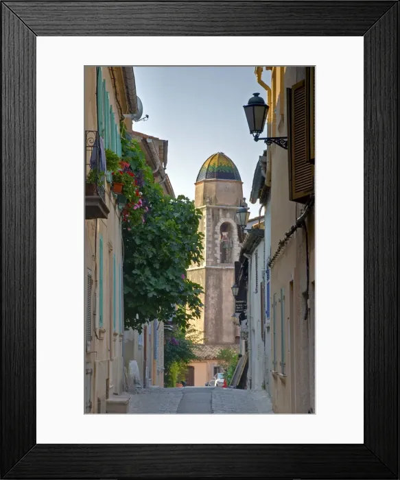 Framed Print : France, Provence-Alpes-Cote d Azur, Var, St. Tropez Framed Print : France, Provence-Alpes-Cote d Azur, Var, St. Tropez