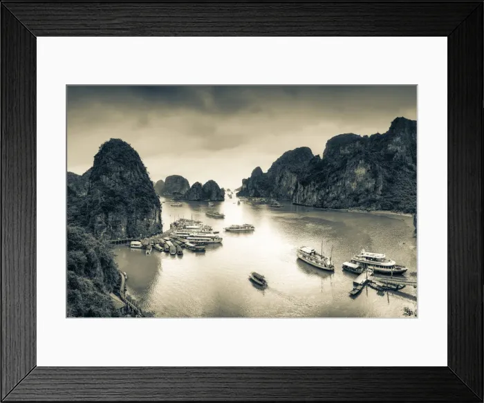 Framed Print : Vietnam, Halong Bay Framed Print : Vietnam, Halong Bay