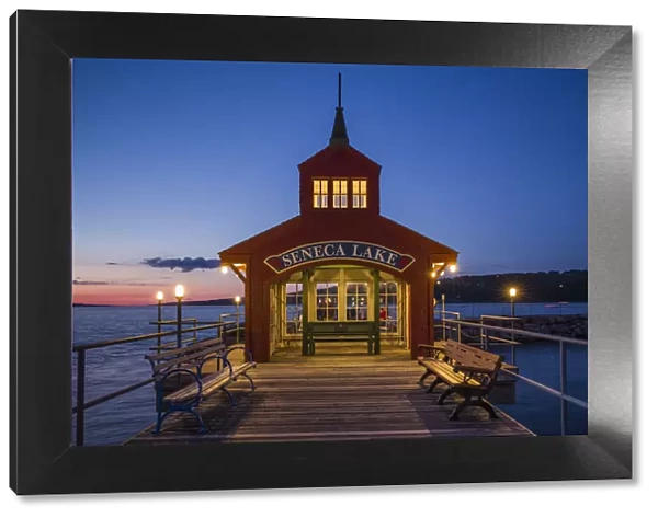 USA, New York, Finger Lakes Region, Watkins Glen, Seneca Lake Pier, summer