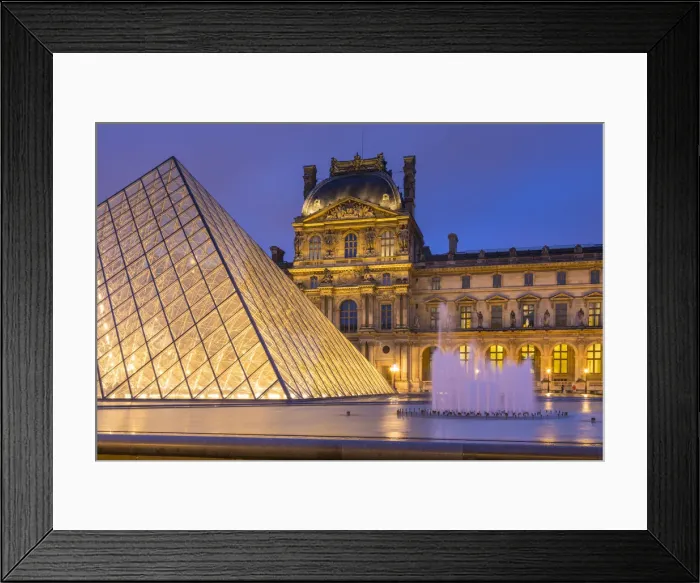 Framed Print : Pyramide du Louvre, Le Louvre, Paris, France Framed Print : Pyramide du Louvre, Le Louvre, Paris, France