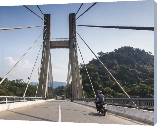 Vietnam, DMZ Area, Quang Tri Province, Dakrong Bridge, new bridge built as a memorial