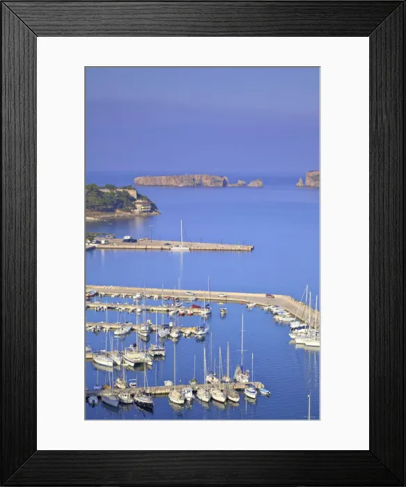Framed Print : The Bay of Pylos, Messinia, The Peloponnese, Greece, Southern Europe Framed Print : The Bay of Pylos, Messinia, The Peloponnese, Greece, Southern Europe