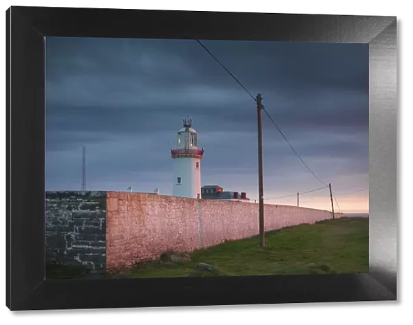 Ireland, County Clare, Loop Head, Kilbaha, Loop Head Lighthouse, dusk