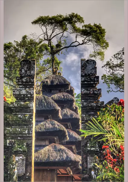 Indonesia, Bali, entrance gate to Pura Luhur Batukaru temple on the slopes of the
