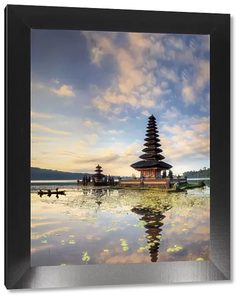 Indonesia, Bali, Bedugul, Pura Ulun Danau Bratan Temple on Lake Bratan