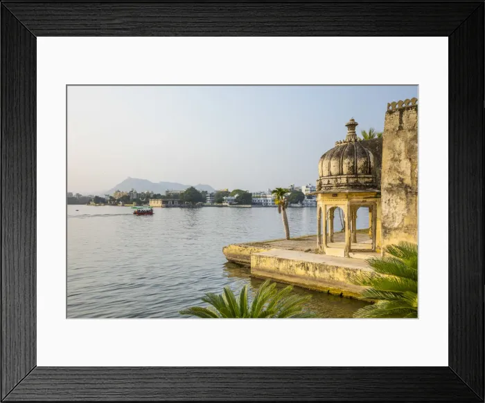 Framed Print : Lake Pichola, Udaipur, Rajasthan, India Framed Print : Lake Pichola, Udaipur, Rajasthan, India