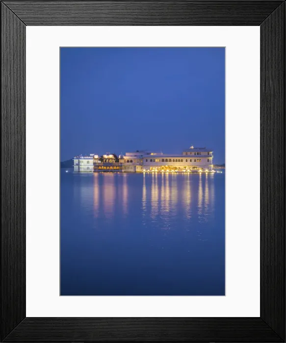Framed Print : Taj Lake Palace, Lake Pichola, Udaipur, Rajasthan, India Framed Print : Taj Lake Palace, Lake Pichola, Udaipur, Rajasthan, India