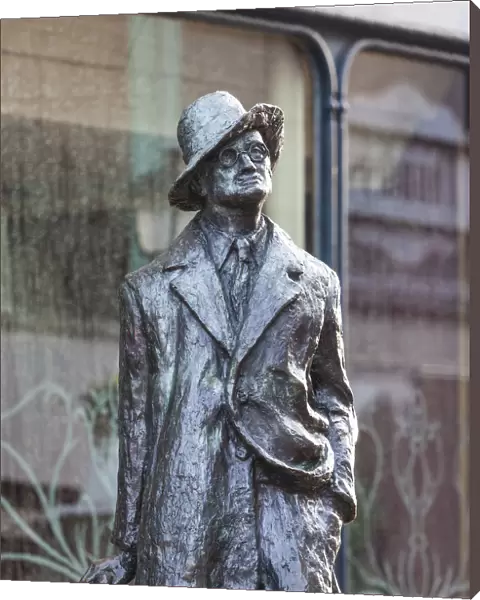 Ireland, Dublin, James Joyce Statue, North Earl Street