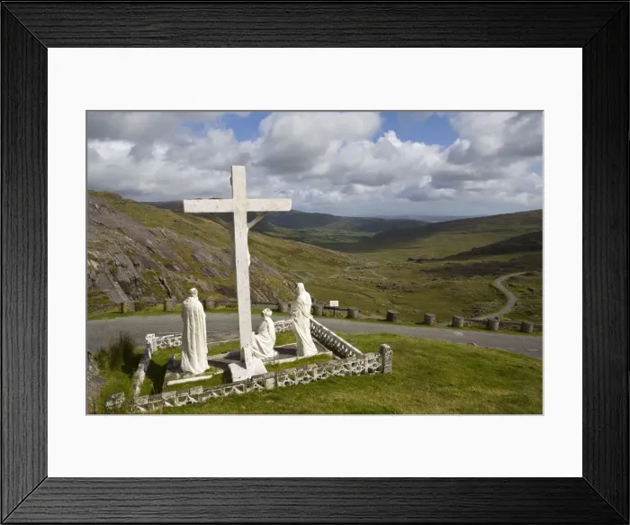 Framed Print : Crucifixion Statue, Healy Pass, Beara Peninsula, Co. Cork & Co. Kerry, Ireland