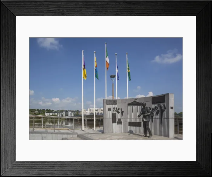 Framed Print : Ireland, County Wexford, New Ross, monument to US President J