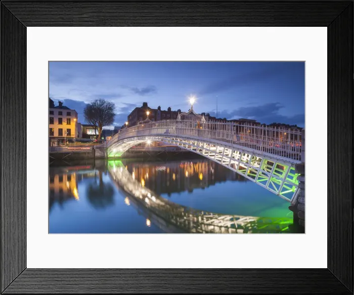 Framed Print : Ireland, Dublin, Hapenny Bridge over the River Liffey, dusk Framed Print : Ireland, Dublin, Hapenny Bridge over the River Liffey, dusk