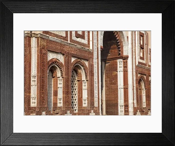 Framed Print : India, Delhi, India, Delhi, New Delhi, Qutub Minar Complex Framed Print : India, Delhi, India, Delhi, New Delhi, Qutub Minar Complex