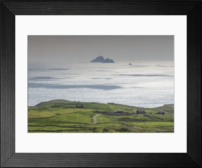 Framed Print : Ireland, County Kerry, Ring of Kerry, coastal landscape along the western shore of Framed Print : Ireland, County Kerry, Ring of Kerry, coastal landscape along the western shore of