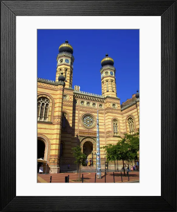 Framed Print : Dohany Street Synagogue (Largest Synagogue in Europe), Budapest, Hungary Framed Print : Dohany Street Synagogue (Largest Synagogue in Europe), Budapest, Hungary
