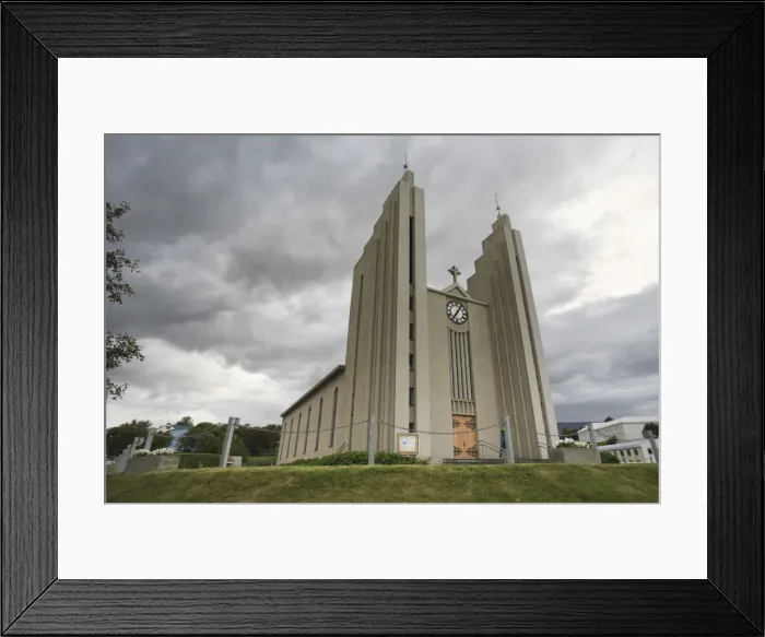 Framed Print : Akureyrarkirkja (Gudjon Samuelson), Akureyri, Iceland