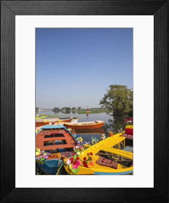 Framed Print : India, Uttar Pradesh, Lucknow, India, Uttar Pradesh, Lucknow, Kuria Ghat Framed Print : India, Uttar Pradesh, Lucknow, India, Uttar Pradesh, Lucknow, Kuria Ghat