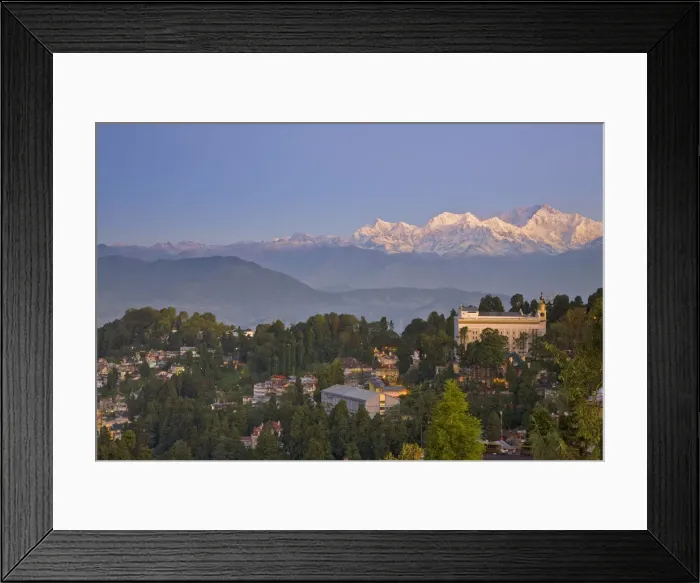 Framed Print : India, West Bengal, Darjeeling and Kanchenjunga Framed Print : India, West Bengal, Darjeeling and Kanchenjunga