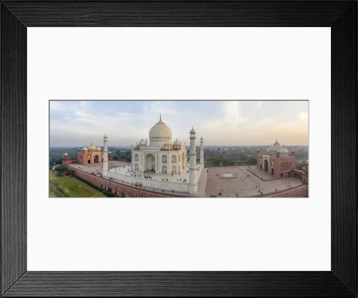 Framed Print : India, Uttar Pradesh, Taj Mahal (UNESCO World Heritage Site) Framed Print : India, Uttar Pradesh, Taj Mahal (UNESCO World Heritage Site)