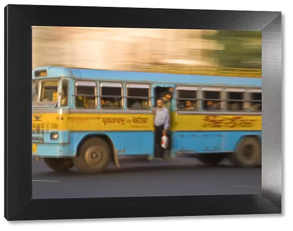 India, West Bengal, Kolkata, Calcutta, Bus