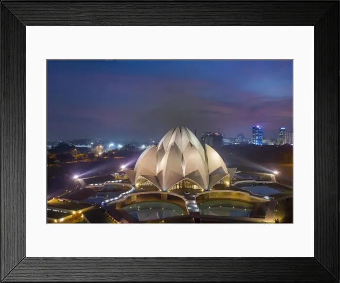 Framed Print : India, New Delhi, Lotus Temple (Baha i House of Worship) Framed Print : India, New Delhi, Lotus Temple (Baha i House of Worship)