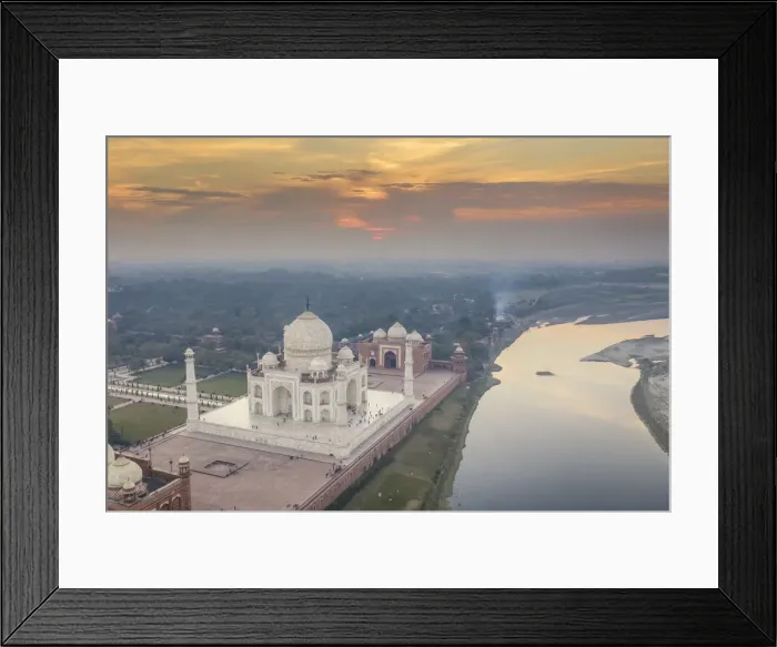 Framed Print : India, Uttar Pradesh, Taj Mahal (UNESCO World Heritage Site) Framed Print : India, Uttar Pradesh, Taj Mahal (UNESCO World Heritage Site)