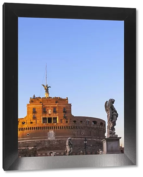 Italy, Lazio, Rome, Castle St. Angelo and statues on St. Angelo bridge