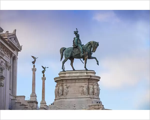 Italy, Lazio, Rome, Equestrian statue infront of Vittorio Emanuele II Monument