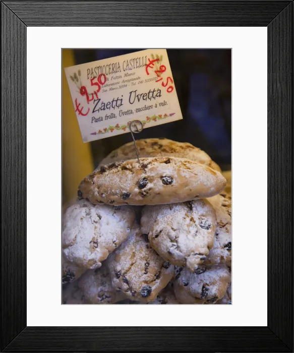 Framed Print : Raisin biscuits in a Pasticceria, Venice, Italy Framed Print : Raisin biscuits in a Pasticceria, Venice, Italy