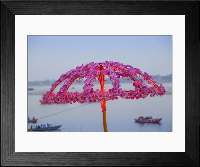 Framed Print : India, Uttar Pradesh, Varanasi, Dashashwamedh Ghat - The main ghat on the Ganges River Framed Print : India, Uttar Pradesh, Varanasi, Dashashwamedh Ghat - The main ghat on the Ganges River