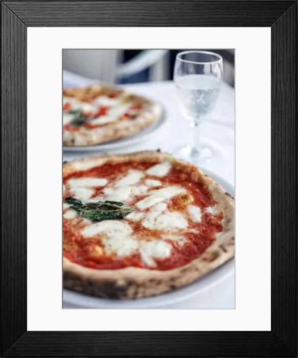 Framed Print : Italy, Naples, Borgo Marinaro, Pizza Margherita