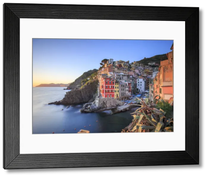 Framed Print : Italy, Liguria, Cinque Terre, Riomaggiore Framed Print : Italy, Liguria, Cinque Terre, Riomaggiore
