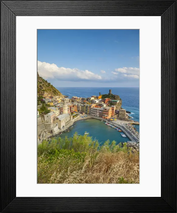 Framed Print : Vernazza, Cinque Terre, Riviera di Levante, Liguria, Italy Framed Print : Vernazza, Cinque Terre, Riviera di Levante, Liguria, Italy