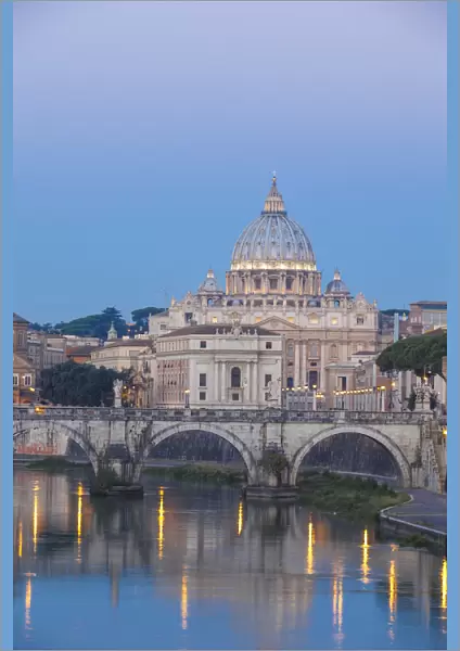 Italy, Lazio, Rome, View of St. Angelo bridge and St. Peters Basilica