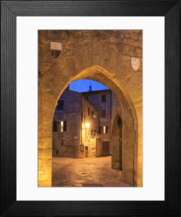 Framed Print : Italy, Tuscany, Orcia Valley, Pienza Framed Print : Italy, Tuscany, Orcia Valley, Pienza