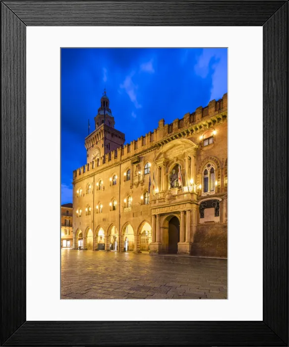 Framed Print : Palazzo d Accursio (Palazzo Comunale), Piazza Maggiore, Bologna, Emilia-Romagna Framed Print : Palazzo d Accursio (Palazzo Comunale), Piazza Maggiore, Bologna, Emilia-Romagna