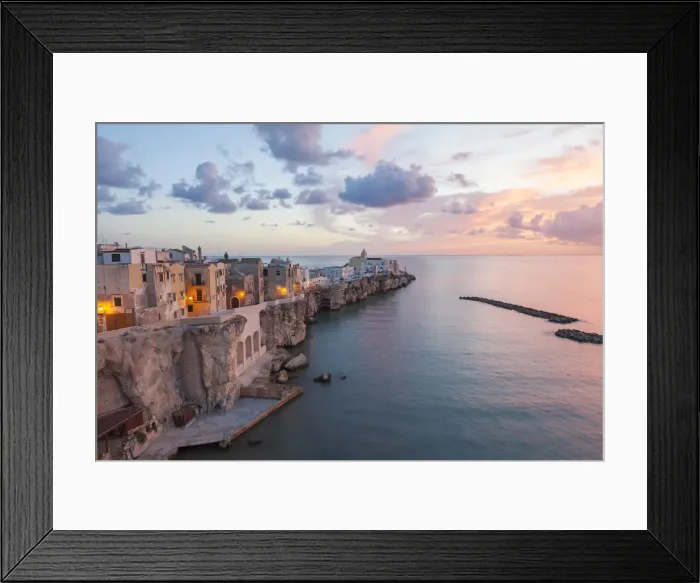 Framed Print : Vieste, Promoontorio del Gargano, Puglia, Italy Framed Print : Vieste, Promoontorio del Gargano, Puglia, Italy