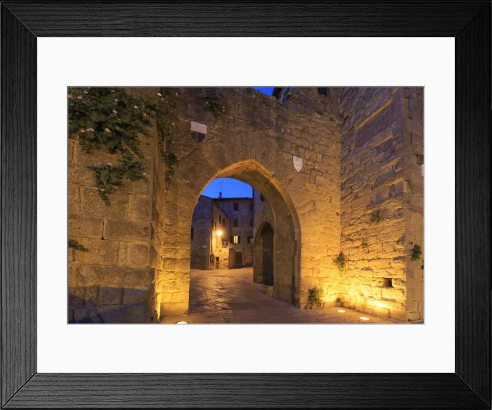 Framed Print : Italy, Tuscany, Orcia Valley, Pienza Framed Print : Italy, Tuscany, Orcia Valley, Pienza